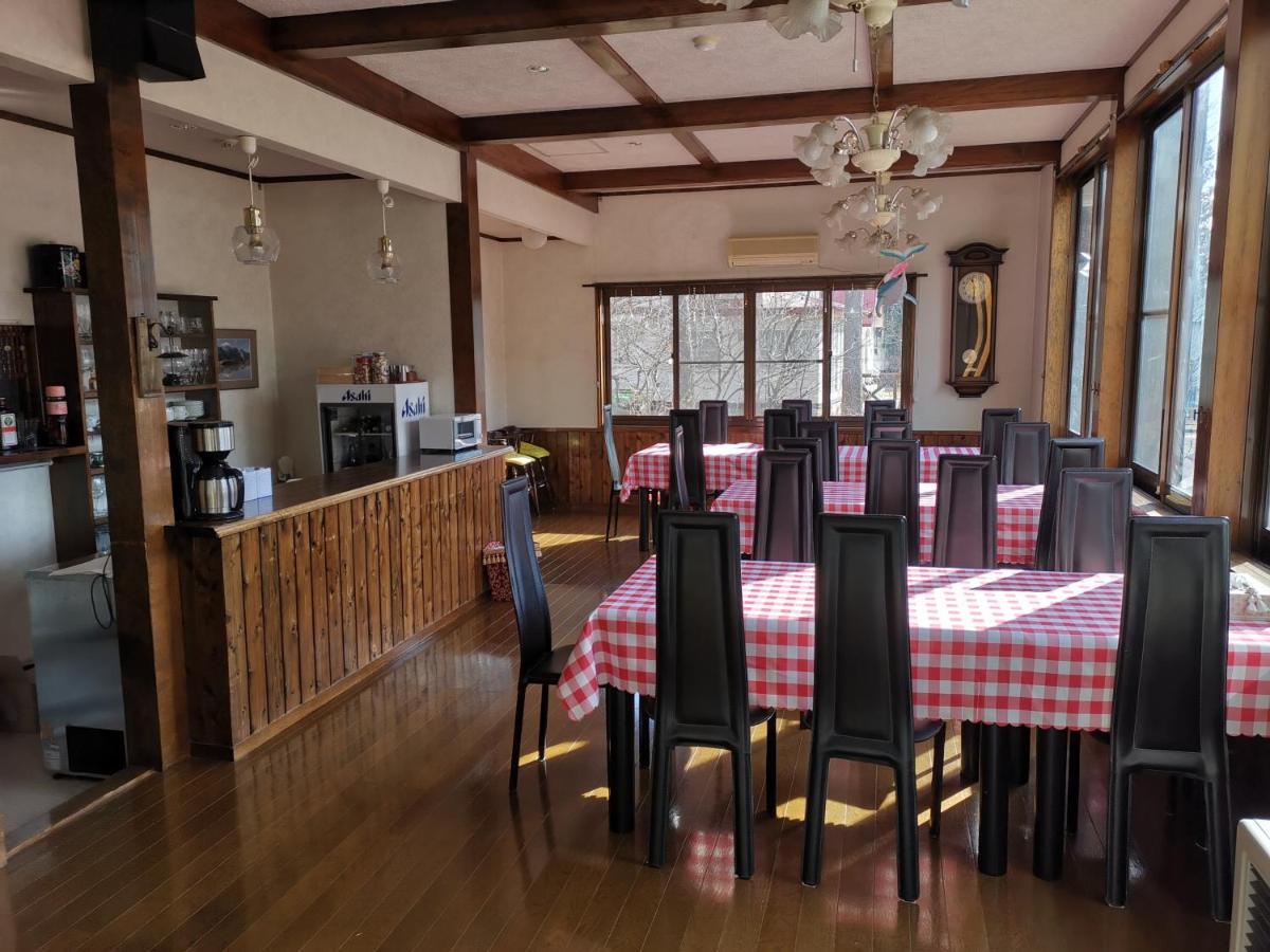 Hakuba Powder Republic Bed & Breakfast Exterior photo