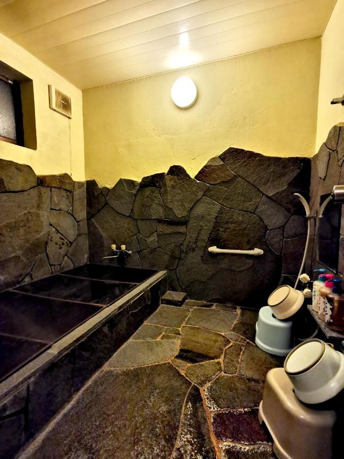Hakuba Powder Republic Bed & Breakfast Exterior photo